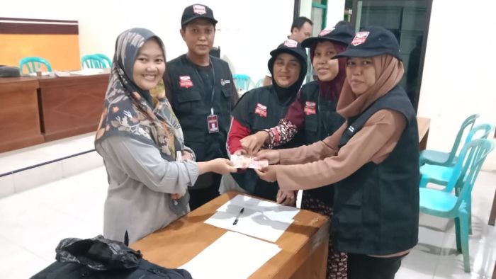 RAPAT PLENO TERBUKA  REKAPITULASI DAFTAR PEMILIH HASIL PEMUTAKHIRAN ( DPHP ) 01