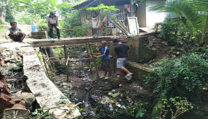 KERJA BAKTI PELEBARAN JEMBATAN 01