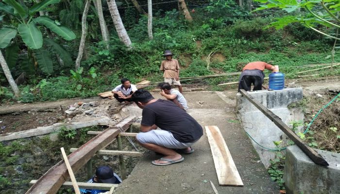 KERJA BAKTI PELEBARAN JEMBATAN