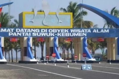 PEMBEBASAN RETRIBUSI TIKET MASUK DAN PARKIR OBWIS PANTAI SUWUK